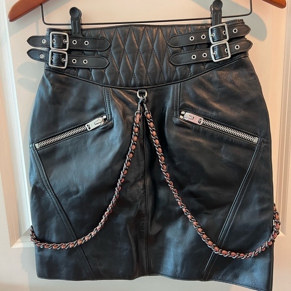 Coach Runway 2017 Resort Chain Link Black Lamb Leather Mini Skirt Size 2 - Picture 1 of 16
